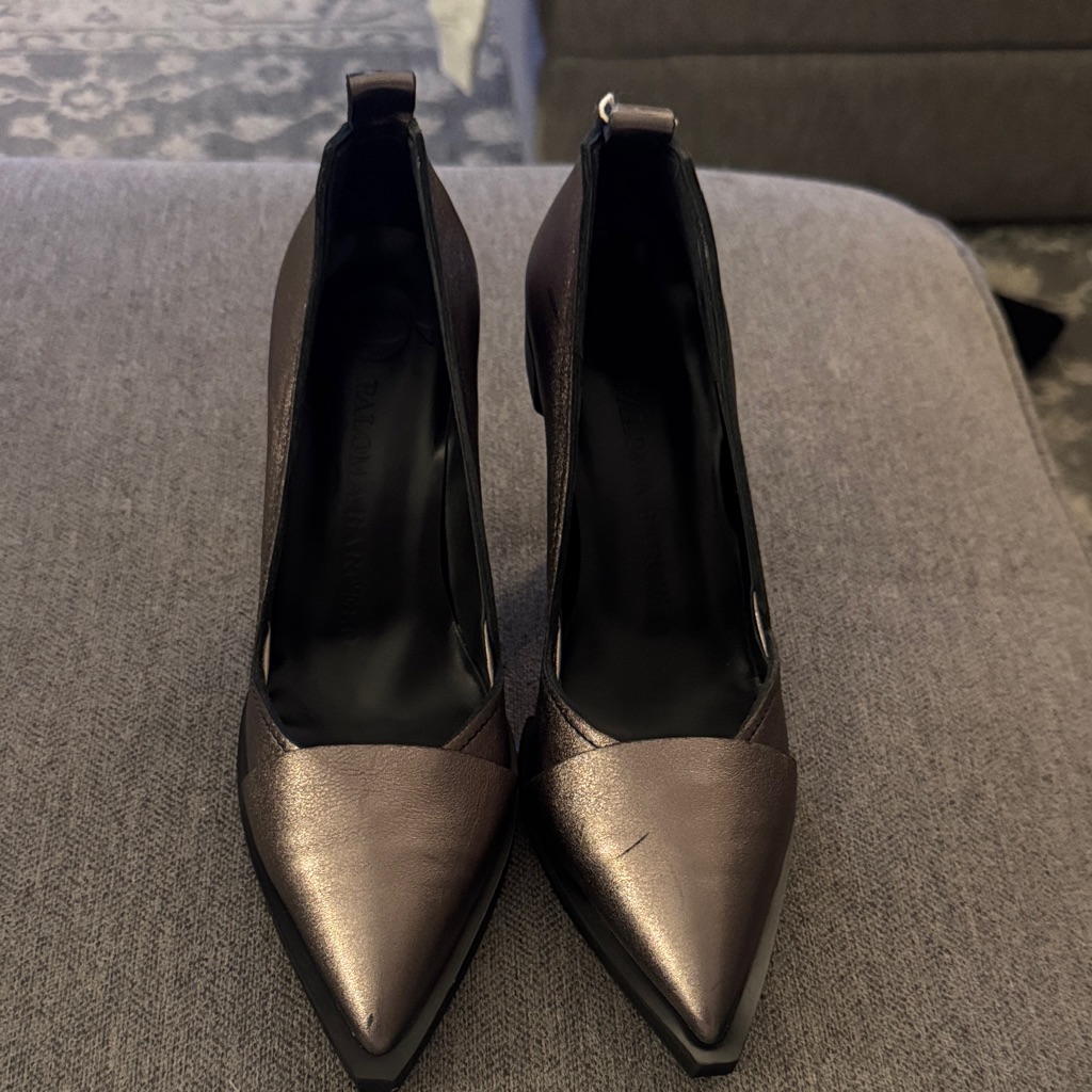 Paloma Barcelo Bronze Pointed Heels